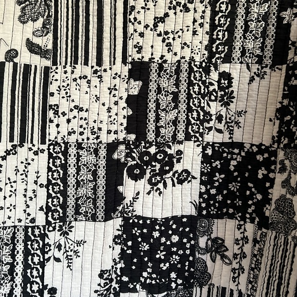 Quilted reversible jacket - Picture 4 of 8